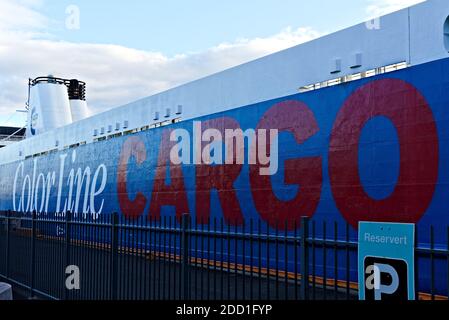 Oslo, Norwegen - 29. August 2020: Colorline Frachtschiff dockte im Hafen von Oslo an. Stockfoto