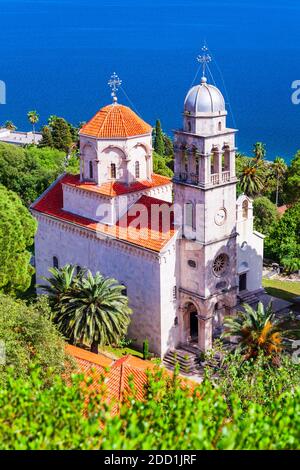 Das Kloster Savina oder Sava ist ein serbisch-orthodoxes Kloster in Herceg Novi in der Bucht von Kotor in Montenegro Stockfoto