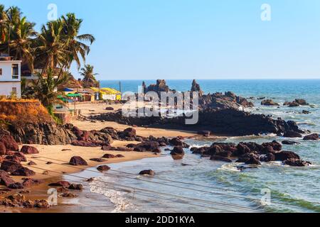 Felsen am Arambol Strand in Nord-Goa, Süd-Indien Stockfoto