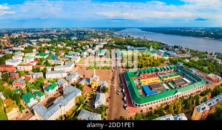 Gostiny Dvor Handelsreihen mit Arkaden Luftpanorama in Kostroma Stadt, Goldener Ring von Russland Stockfoto