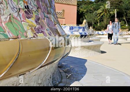 Serpentine Bank in Park Güell, Barcelona, Katalonien, Spanien Stockfoto