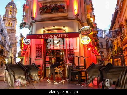 Malaga, Spanien. 23. November 2020: 23. November 2020 (Malaga) Restaurants und Bars sind verpflichtet, um 18 Uhr zu schließen, als vorbeugende Maßnahme gegen das Covid 19 oder Coronavirus Quelle: Lorenzo Carnero/ZUMA Wire/Alamy Live News Stockfoto