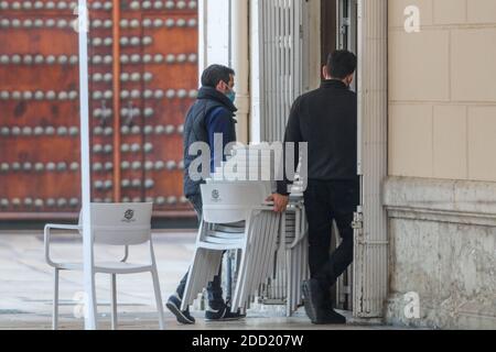 Malaga, Spanien. 23. November 2020: 23. November 2020 (Malaga) Restaurants und Bars sind verpflichtet, um 18 Uhr zu schließen, als vorbeugende Maßnahme gegen das Covid 19 oder Coronavirus Quelle: Lorenzo Carnero/ZUMA Wire/Alamy Live News Stockfoto