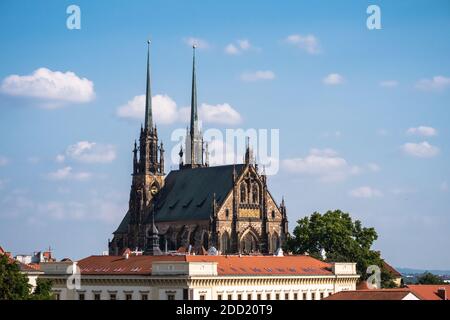 Kathedrale St. Peter und Paul oder Katedrala Svateho Petra a Pavla in Brno, Mähren, Tschechische Republik im gotischen Stil Stockfoto