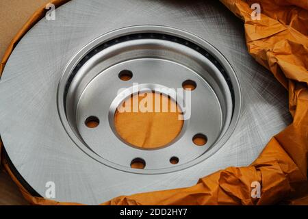 Brandneu noch im Karton Scheibenbremse rotor.brake Scheibe, 5 Löcher, 114.3, neu im Karton. Stockfoto