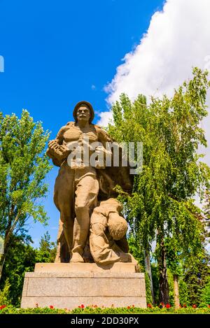 Wolgograd, Russland - 26. MAI 2019: Skulptur der Krieger in Mamayev Hill, Russland Stockfoto