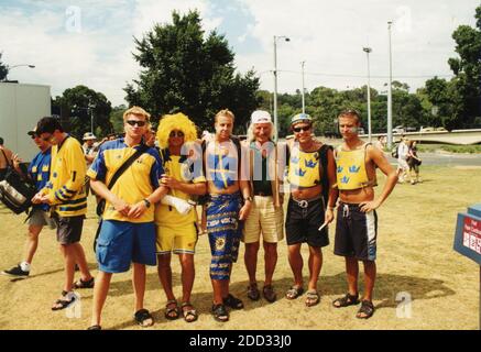 Schwedische Fans vor der Rod Laver Arena, Australian Open, Melbourne 2001