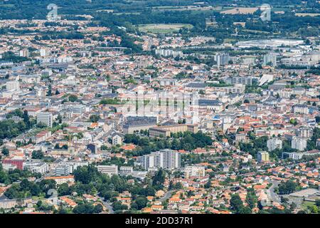 La Roche-sur-Yon (Westfrankreich): Luftaufnahme der Stadt Stockfoto