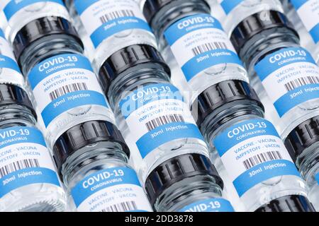 Coronavirus-Impfstoffflasche Corona Virus COVID-19 Covid-Impfstoffe Hintergrundflaschen Stockfoto