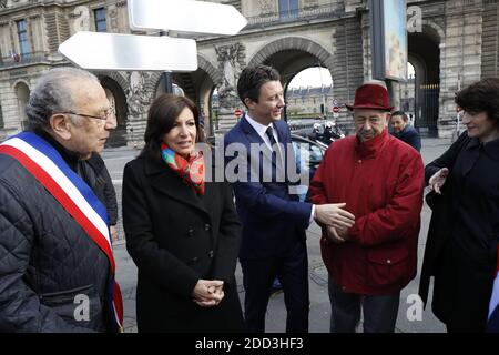 Staatssekretär in Unterstützung des Premierministers und Regierungssprechers Benjamin Griveaux und Anne Hidalgo, Bürgermeisterin von Paris, bei einer Gedenkfeier zum Gedenken an Brahim Bouarram am 1. Mai 2018 in Pont du Carrousel, Paris, Frankreich. Foto von Henri Szwarc/ABACAPRESS.COM Stockfoto