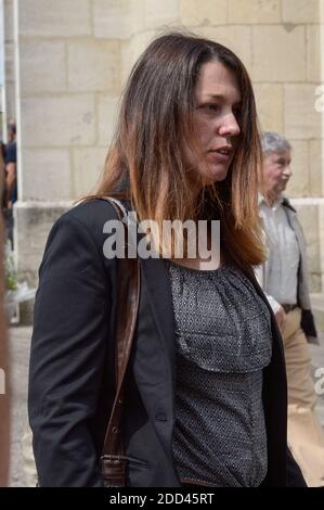 Mutter bei der Trauerfeier von Maelys de Araujo, 9 Jahre altes Mädchen, das im August 2017 vom Serienmörder Nordahl Lelandais in La Tour Du Pin, Frankreich, am 2. Juni 2018 ermordet wurde. Foto von Julien Reynaud/APS-Medias/ABACAPRESS.COM Stockfoto