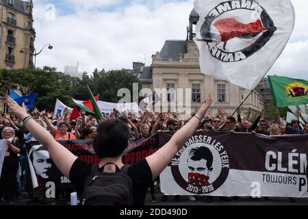 Mehrere Dutzend antifaschistische Militante versammelten sich, um der fünfjährigen Ermordung von Clement Meric, einem antifaschistischen Militanten, zu gedenken, der während eines Kampfes mit rechtsextremen Militanten getötet wurde. Paris, Frankreich, 2. Juni 2018. Foto von Samuel Boivin/ABACAPRESS.COM Stockfoto