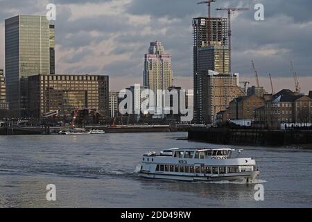Panoramablick auf Canary Wharf, Finanzzentrum in London Stockfoto