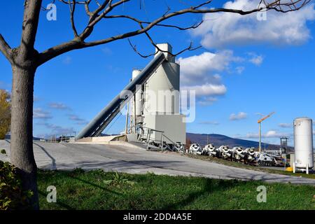 Österreich, Transportbetonunternehmen mit Förderband in Niederösterreich Stockfoto