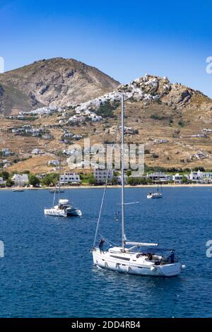 Serifos ist eine griechische Insel, die zur Kykladen-Inselgruppe in der Ägäis gehört. Es ist ein entferntes Ziel, das noch von der Masse entdeckt werden muss Stockfoto