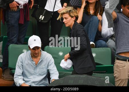 Die Schauspielerin Celine Sallette nimmt am 2018 6. Juni 2018 an den French Open - Day Eleven in Roland Garros in Paris, Frankreich, Teil. Foto von Laurent Zabulon/ABACAPRESS.COM Stockfoto