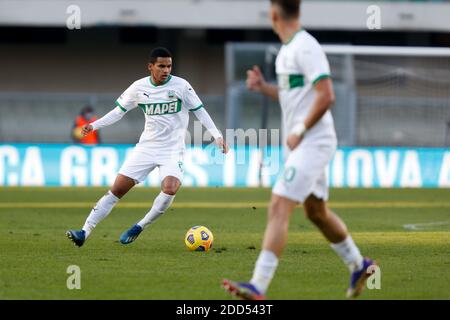 Verona, Italien. November 2020. Verona, Italien, Marcantonio Bentegodi Stadion, 22 Nov 2020, Rogerio (US Sassuolo Calcio) während Hellas Verona vs Sassuolo - Italienische Fußballserie A Spiel - Credit: LM/Francesco Scaccianoce Credit: Francesco Scaccianoce/LPS/ZUMA Wire/Alamy Live News Stockfoto