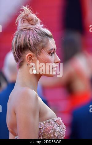 Hailey Baldwin nimmt an der Vorführung „Girls of the Sun“ Teil, die am 12. Mai 2018 im Palais des Festivals in Cannes, Frankreich, im Rahmen der 71. Jährlichen Filmfestspiele von Cannes stattfand. Foto von Lionel Hahn/ABACAPRESS.COM Stockfoto