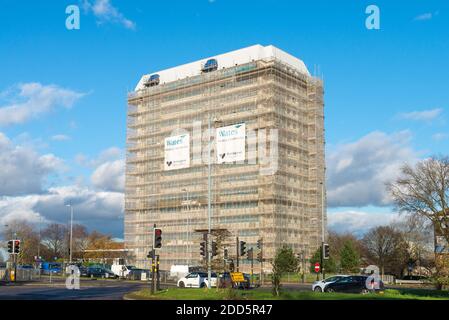 Wells Tower in Ladywood, Birmingham, ist ein Hochhaus im Besitz des rates, das von Wates repariert und renoviert wird Stockfoto