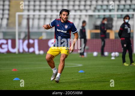 Turin, Italien. Oktober 2020. Riccardo Sottil (33) von Cagliari beim Warm Up für die Serie EIN Spiel zwischen Turin und Cagliari im Stadio Olimpico in Turin gesehen. (Foto: Gonzales Photo - Tommaso Fimiano). Stockfoto