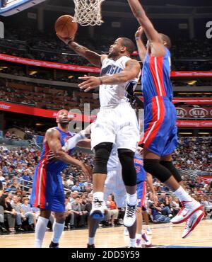 KEIN FILM, KEIN VIDEO, KEIN TV, KEINE DOKUMENTATION - Orlando Magic Guard Jameer Nelson (14) fährt während des NBA Basketball Spiels, Detroit Pistons gegen Orlando Magic in Orlando, FL, USA am 24. Januar 2011 durch die Farbe. Detroit Pistons gewann 103-96. Foto von Gary W. Green/Orlando Sentinel/MCT/ABACAPRESS.COM Stockfoto