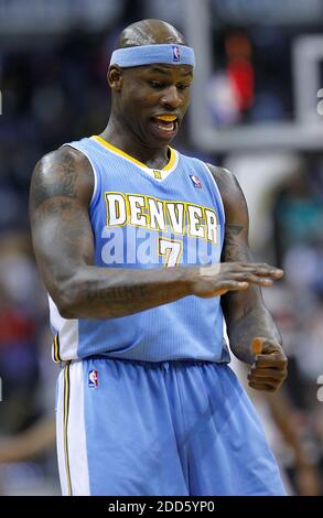 KEIN FILM, KEIN VIDEO, KEIN TV, KEINE DOKUMENTATION - Denver Nuggets Power Forward Al Harrington (7) feiert nach einem 3-Punkte-Schuss während des NBA-Basketballmatches, Denver Nuggets gegen Washington Wizards am 25. Januar 2011 im Verizon Center in Washington, DC, USA. Denver besiegte Washington 120-109. Foto von Harry E. Walker/MCT/ABACAPRESS.COM Stockfoto