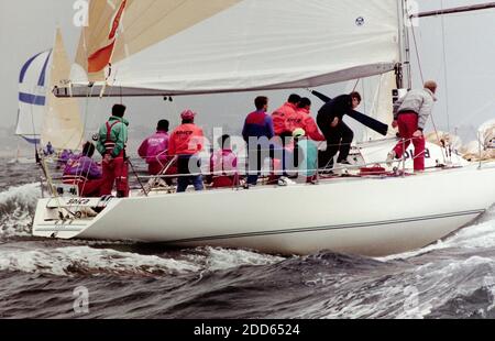 AJAXNETPHOTO. AUGUST 1991. SOLENT, ENGLAND. - ADMIRAL'S CUP 1991 - CORUM POKALRENNEN. TEAM YACHT; SPICA. FOTO: JONATHAN EASTLAND / AJAX REF:ADC RX2 201211 23 Stockfoto