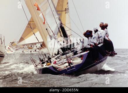 AJAXNETPHOTO. AUGUST 1991. SOLENT, ENGLAND. - ADMIRAL'S CUP 1991 - CORUM POKALRENNEN. TEAM YACHT; ZÜRICH. FOTO: JONATHAN EASTLAND / AJAX REF:ADC RX2 201211 84 Stockfoto