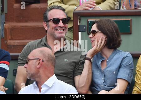 Der Schauspieler Jean Dujardin und seine Frau Nathalie Pechalat nehmen am 10. Juni 2018 in Paris, Frankreich, am Finale der French Open 2018 in Roland Garros Teil. Foto von Laurent Zabulon/ABACAPRESS.COM Stockfoto