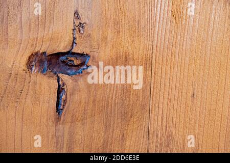Textur einer Holzplatte mit Knotenloch Stockfoto