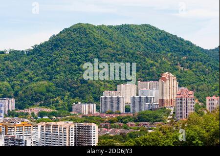 Blick über George Town vom Kek Lok Si Tempel, Penang, Malaysia, Südostasien Stockfoto