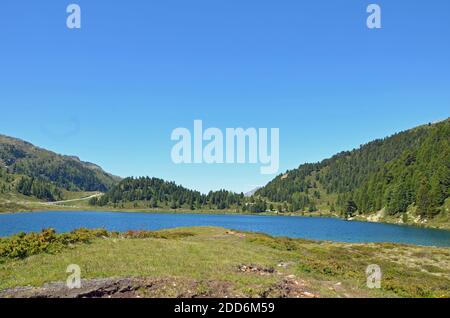 Sommertag am Staller Sattel an der Grenze dazwischen Österreich und Italien Stockfoto