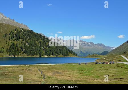 Sommertag am Staller Sattel an der Grenze dazwischen Österreich und Italien Stockfoto