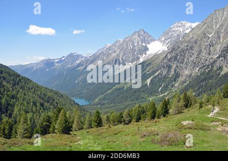 Sommertag am Staller Sattel an der Grenze dazwischen Österreich und Italien Stockfoto