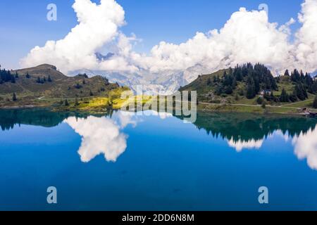Engelberg, Schweiz. September 2020. Mit Blick auf den Trubsee und die umliegenden Berge bei Engelberg in der Schweiz. Stockfoto
