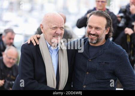 Der Regisseur Jean-Paul Rappeneau und der Schauspieler Vincent Perez nahmen am 14. Mai 2018 am Fotocall für "Cyrano De Bergerac" während des 71. Cannes Film Festivals im Palais des Festivals in Cannes, Frankreich, Teil. Foto von David Boyer/ABACAPRESS.COM Stockfoto