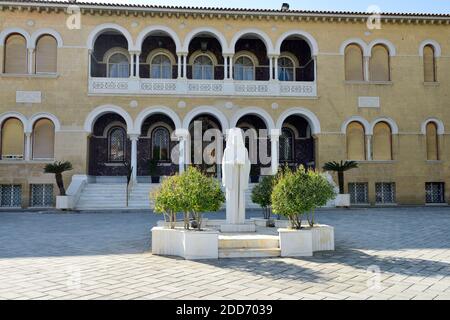 Vorderseite des Erzbischofs Palast, Süd-Nikosia, Zypern Stockfoto