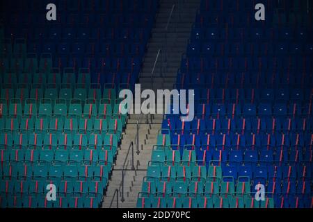 Leipzig, Deutschland. November 2020. Leere Plätze im zentralen Stadion in Leipzig. GES/Fußball/UEFA Nations League: Deutschland - Ukraine, 11/14/2020 Fußball/Fußball: UEFA Nations League: Deutschland gegen Ukraine, Leipzig, 14. November 2020 zur weltweiten Nutzung Kredit: dpa/Alamy Live News Stockfoto