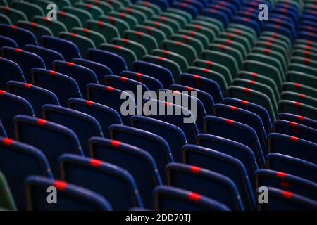 Leipzig, Deutschland. November 2020. Leere Plätze im zentralen Stadion in Leipzig. GES/Fußball/UEFA Nations League: Deutschland - Ukraine, 11/14/2020 Fußball/Fußball: UEFA Nations League: Deutschland gegen Ukraine, Leipzig, 14. November 2020 zur weltweiten Nutzung Kredit: dpa/Alamy Live News Stockfoto