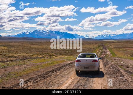 Fahrt im Perito Moreno Nationalpark (Parque Nacional Perito Moreno), Provinz Santa Cruz, Argentinisches Patagonien, Argentinien, Südamerika Stockfoto