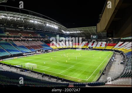 Leipzig, Deutschland. November 2020. Spielübersicht Zentralstadion Leipzig vor einer leeren Kulisse. GES/Fußball/UEFA Nations League: Deutschland - Ukraine, 11/14/2020 Fußball/Fußball: UEFA Nations League: Deutschland gegen Ukraine, Leipzig, 14. November 2020 zur weltweiten Nutzung Kredit: dpa/Alamy Live News Stockfoto