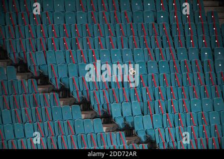 Leipzig, Deutschland. November 2020. Leere Plätze im zentralen Stadion in Leipzig. GES/Fußball/UEFA Nations League: Deutschland - Ukraine, 11/14/2020 Fußball/Fußball: UEFA Nations League: Deutschland gegen Ukraine, Leipzig, 14. November 2020 zur weltweiten Nutzung Kredit: dpa/Alamy Live News Stockfoto