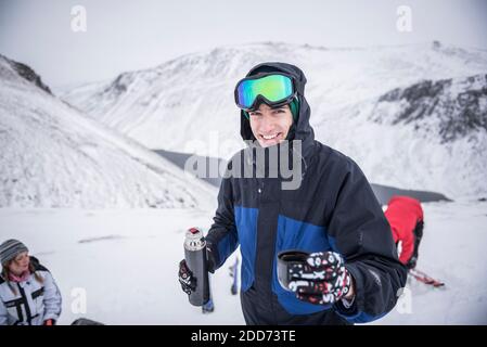 Skitouren am Loch Avon am Fluss Avon, Cairngorms National Park, Schottland, Großbritannien, Europa Stockfoto