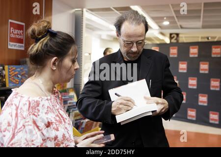 Der französische Schriftsteller Marc Levy nimmt am 12. Juni 2018 in Lille, Frankreich, an einer Buchunterzeichnung im Furet du Nord Teil. Foto von Sylvain Lefevre/ABACAPRESS.COM Stockfoto