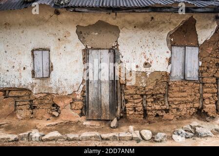 Lehmziegelhaus in Ranomafana, Madagaskar Zentral Hochland Stockfoto