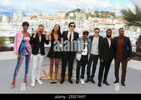 TDamaris Lewis, Jasper Paakkonen, Laura Harrier, Adam Driver, Regisseur Spike Lee (vorne), Topher Grace, John David Washington und Cory Bird beim Fotocall für 'BlacKkKlansman' während des 71. Cannes Film Festival im Palais des Festivals am 15. Mai 2018 in Cannes, Frankreich. Foto von David Boyer/ABACAPRESS.COM Stockfoto