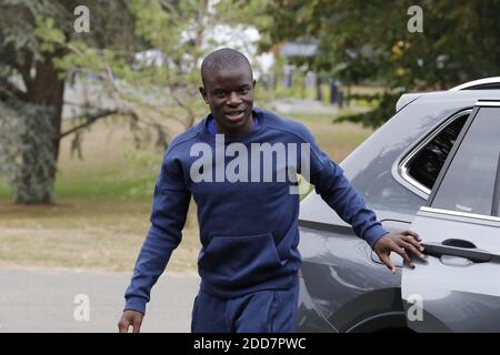 Der Mittelfeldspieler N’Golo Kante kommt am 3. September 2018 im Trainingszentrum der französischen Fußballnationalmannschaft in Clairefontaine-en-Yvelines, südlich von Paris, Frankreich an. Frankreich nimmt in den nächsten zwei Wochen gegen Deutschland (6. September) und die Niederlande (9. September) an. Foto von Henri Szwarc/ABACAPRESS.COM Stockfoto