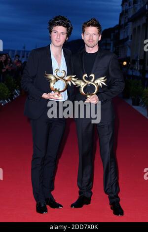 Gewinner des besten Schauspielpreises Pierre Deladonchamps und Vincent Lacoste beim roten Teppich der Gewinner im Rahmen des 32. Cabourg Film Festival in Cabourg, Frankreich am 16. Juni 2018. Foto von Aurore Marechal/ABACAPRESS.COM Stockfoto