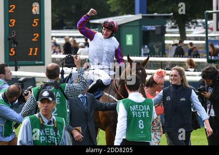 PJ McDonald of England mit Laurens reagiert nach dem Sieg beim Prix de Diane Longines am 17. Juni 2018 in Chantilly, Frankreich. Foto von Laurent Zabulon/ABACAPRESS.COM Stockfoto