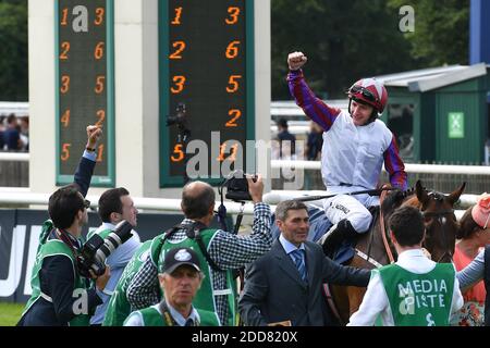 PJ McDonald of England mit Laurens reagiert nach dem Sieg beim Prix de Diane Longines am 17. Juni 2018 in Chantilly, Frankreich. Foto von Laurent Zabulon/ABACAPRESS.COM Stockfoto